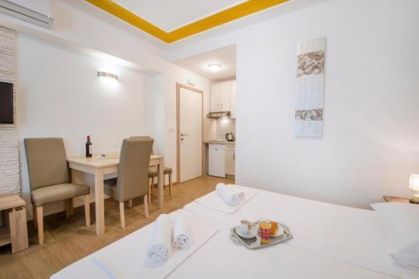 Guest House Mia สปลิท ภายนอก รูปภาพ